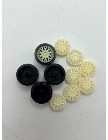 Llantas 15,8 x 8mm  2,38 + tapacubos