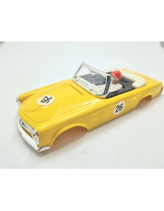 Carrocería Mercedes 250 Sport amarilla