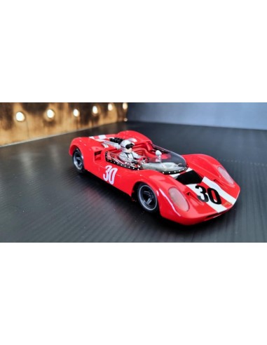 McLaren M6B Can-Am  - Charles Vögele N30